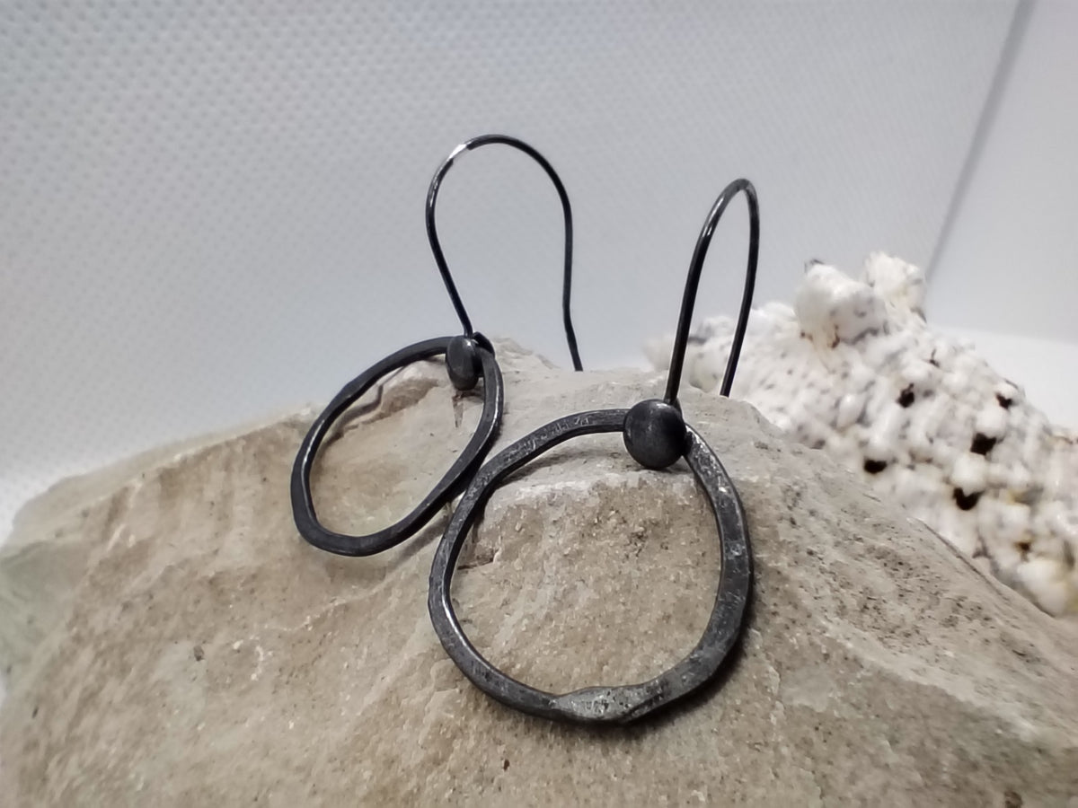 Sidabriniai auskarai Juodinti